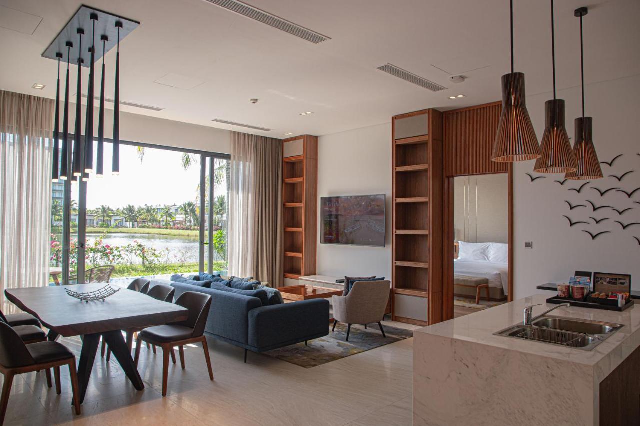 Moevenpick Villas & Residences Phu Quoc Eksteriør bilde A living room in a villa at the resort