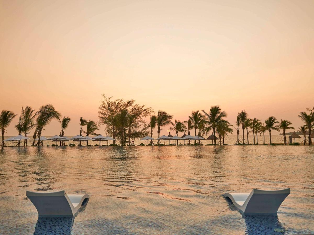Moevenpick Villas & Residences Phu Quoc Eksteriør bilde Sunset at the beach