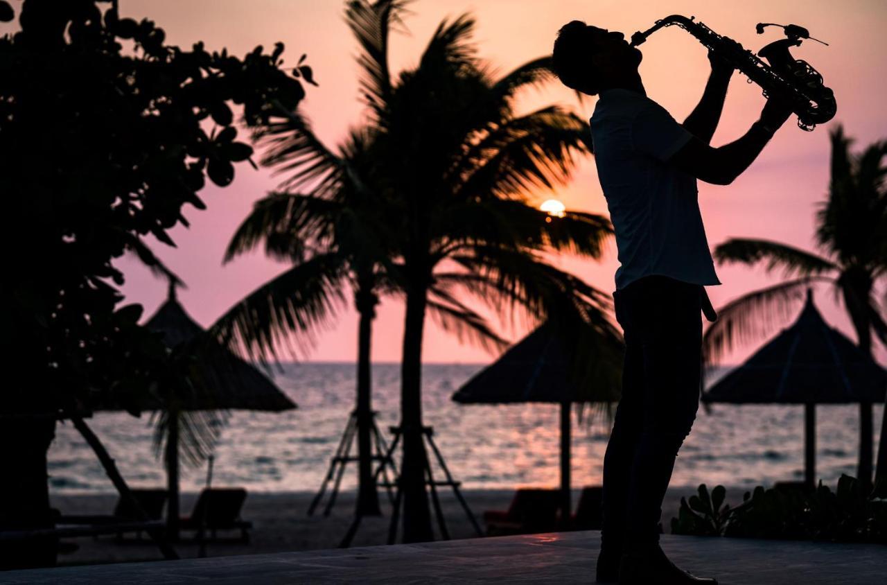 Moevenpick Villas & Residences Phu Quoc Eksteriør bilde Sunset at the beach